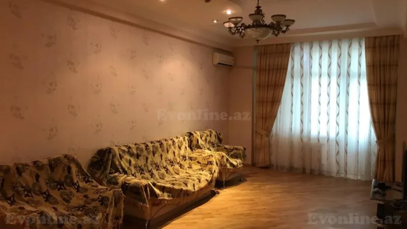 Kirayə verilir 3 otaqlı Mənzil Yeni tikili 160 m² Böyükşor