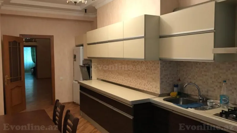 Kirayə verilir 3 otaqlı Mənzil Yeni tikili 160 m² Böyükşor - şəkil 4