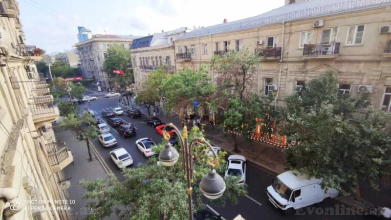 Satılır 4 otaqlı Mənzil Köhnə tikili 145 m² 28 May m. - şəkil 2