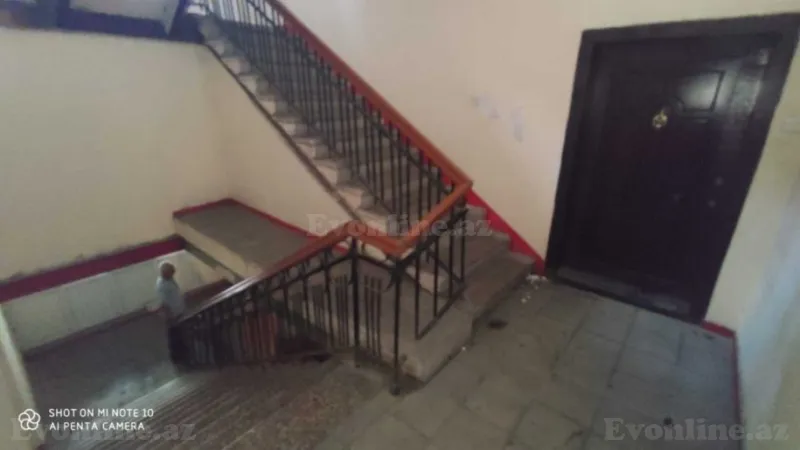 Satılır 4 otaqlı Mənzil Köhnə tikili 145 m² 28 May m. - şəkil 3