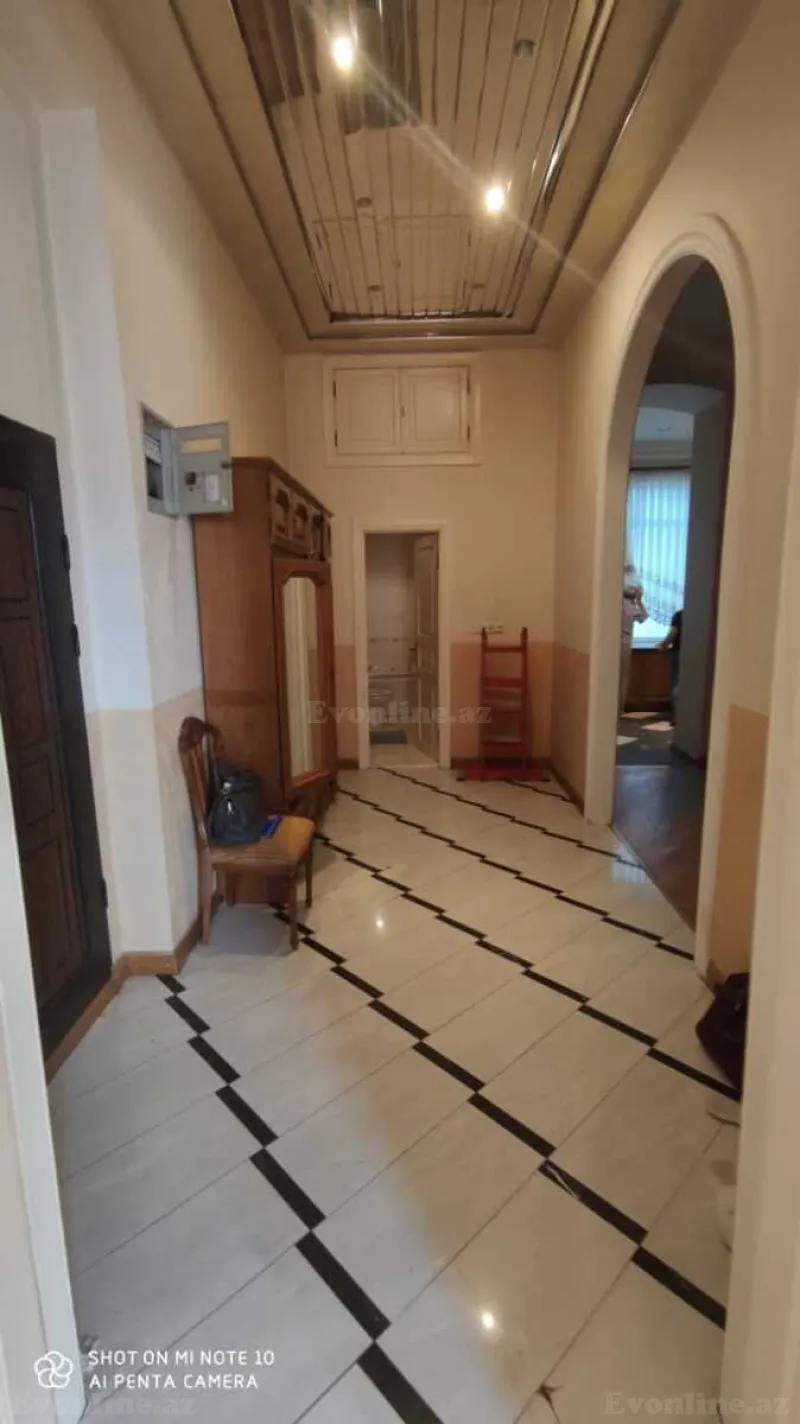 Satılır 4 otaqlı Mənzil Köhnə tikili 145 m² 28 May m. - şəkil 4