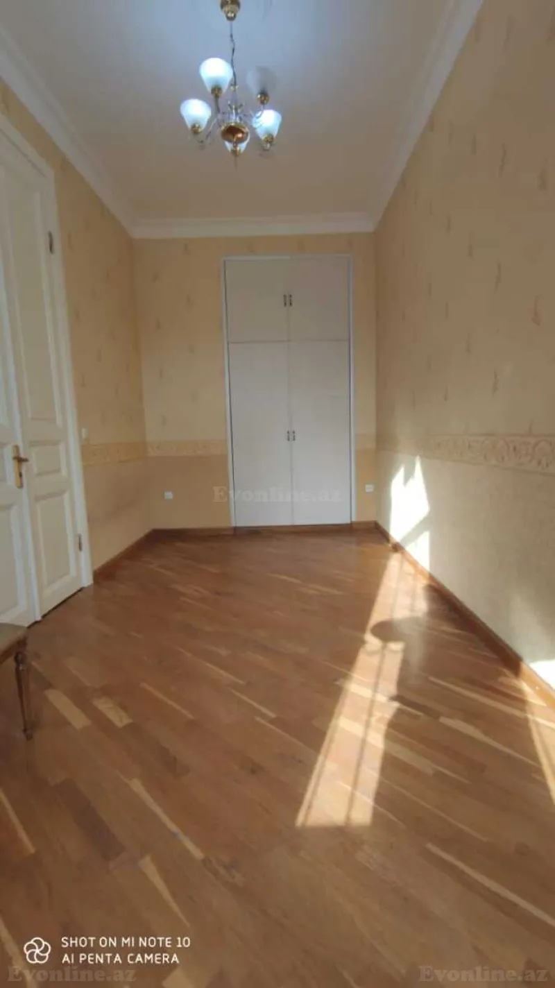 Satılır 4 otaqlı Mənzil Köhnə tikili 145 m² 28 May m. - şəkil 6