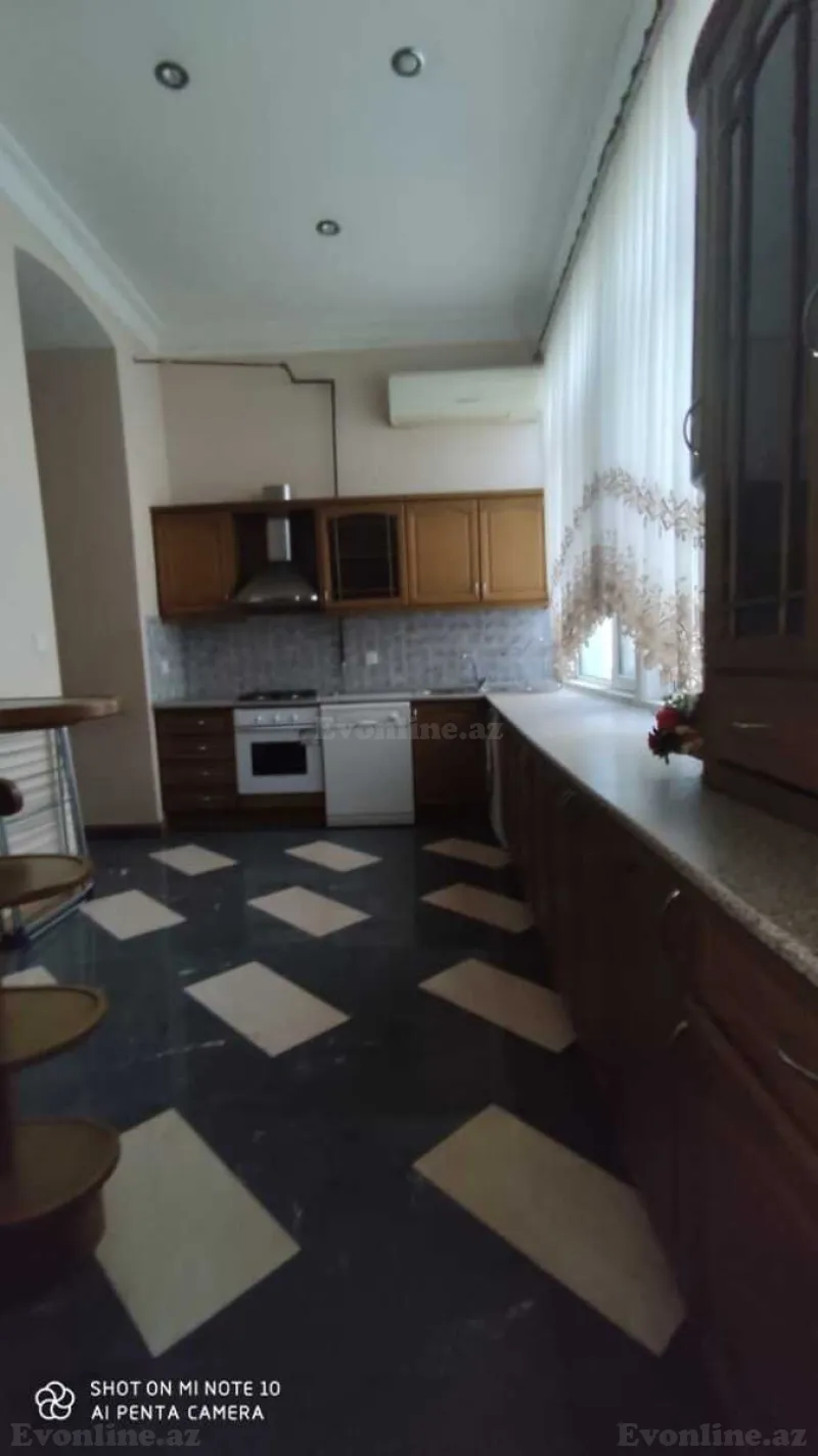 Satılır 4 otaqlı Mənzil Köhnə tikili 145 m² 28 May m. - şəkil 8