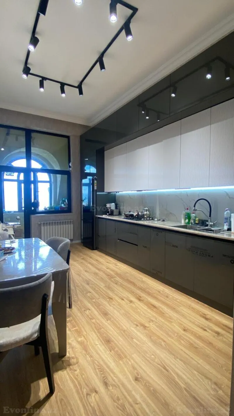 4 otaqlı Mənzil 143 m² Sumqayıt Satılır