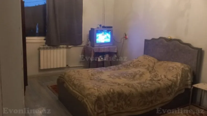 Satılır 3 otaqlı Mənzil Köhnə tikili 85 m² 8-ci mikrorayon