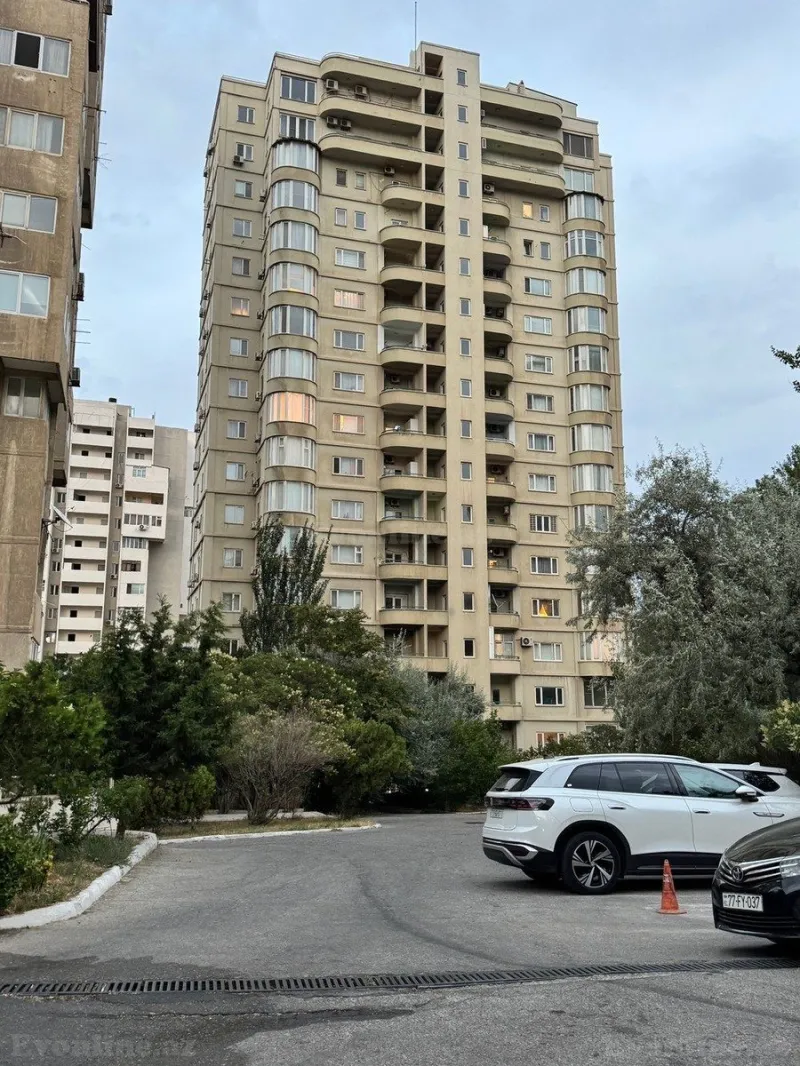 Satılır 2 otaqlı Mənzil Yeni tikili 108 m² Nizami m. - şəkil 2