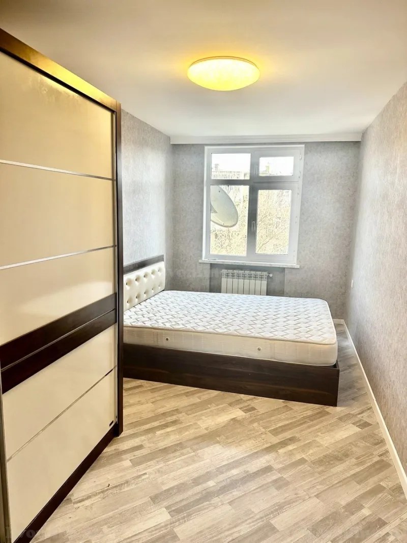 Kirayə verilir 2 otaqlı Mənzil Köhnə tikili 48 m² Neftçilər m.
