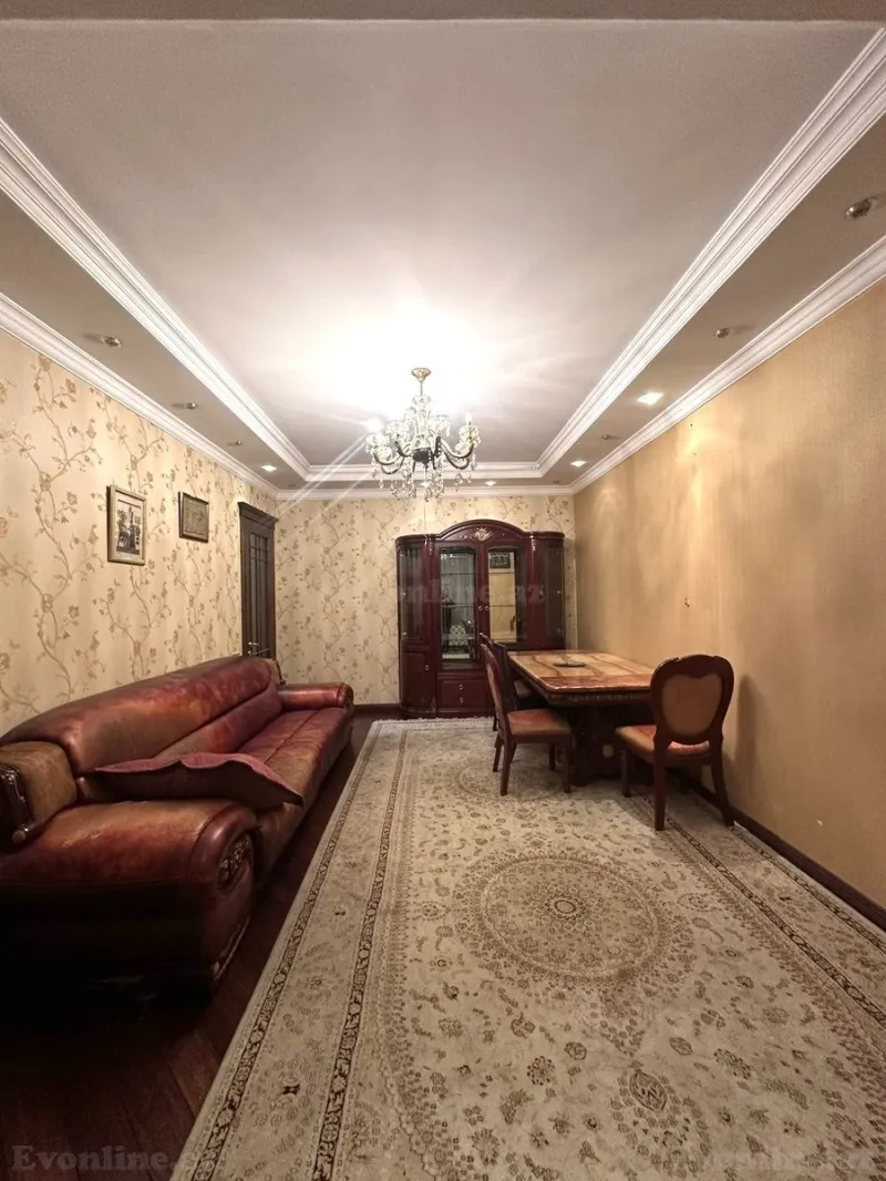 Kirayə verilir 4 otaqlı Mənzil Köhnə tikili 143 m² Nəriman Nərimanov m.