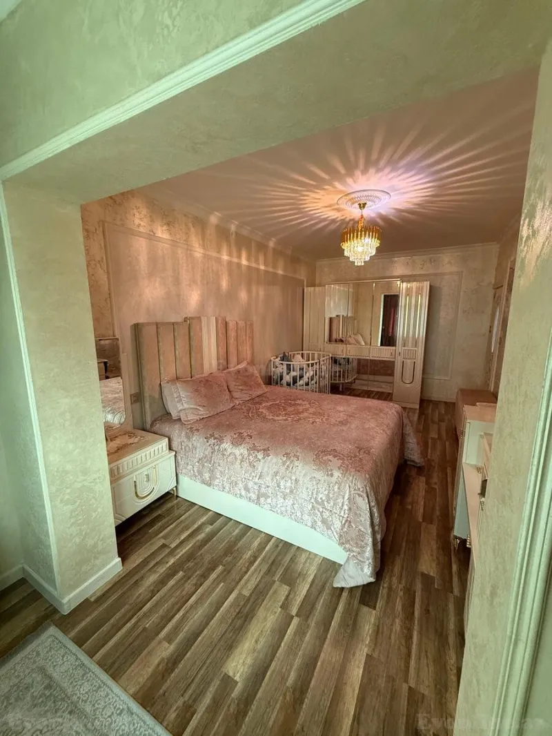 Satılır 3 otaqlı Mənzil Köhnə tikili 85 m² Xətai r. - şəkil 5