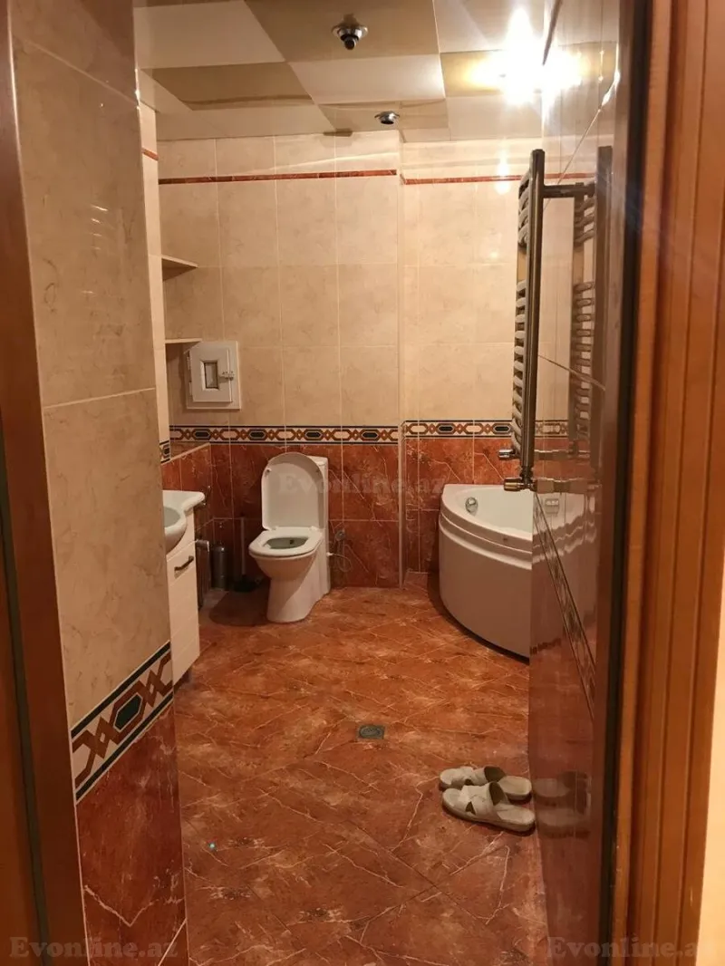 Kirayə verilir 3 otaqlı Mənzil Yeni tikili 168 m² Nərimanov r. - şəkil 4