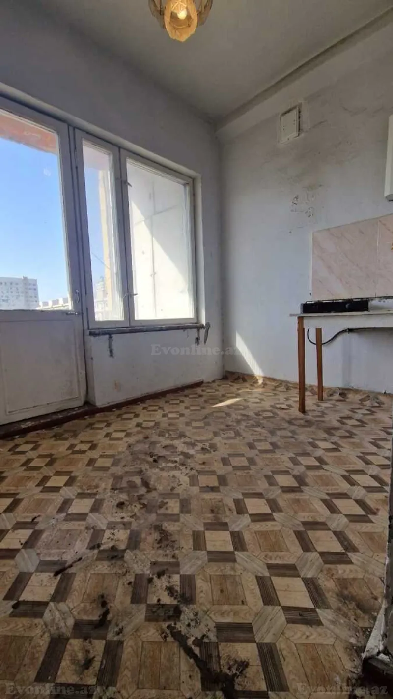 Satılır 1 otaqlı Mənzil Köhnə tikili 45 m² 8-ci mikrorayon - şəkil 5