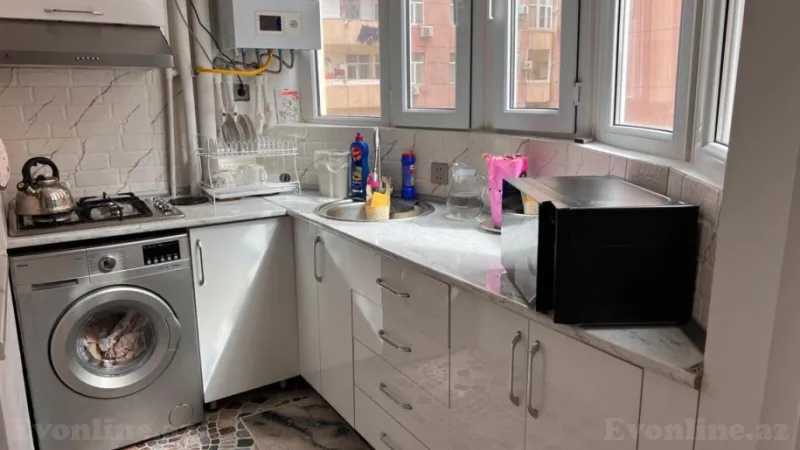 Kirayə verilir 2 otaqlı Mənzil Yeni tikili 50 m² İnşaatçılar m. - şəkil 7