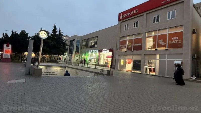 Satılır 2 otaqlı Mənzil Köhnə tikili 70 m² Həzi Aslanov