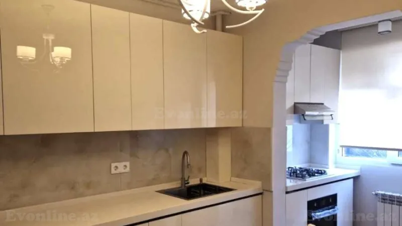 Kirayə verilir 3 otaqlı Mənzil Köhnə tikili 80 m² 9-cu mikrorayon