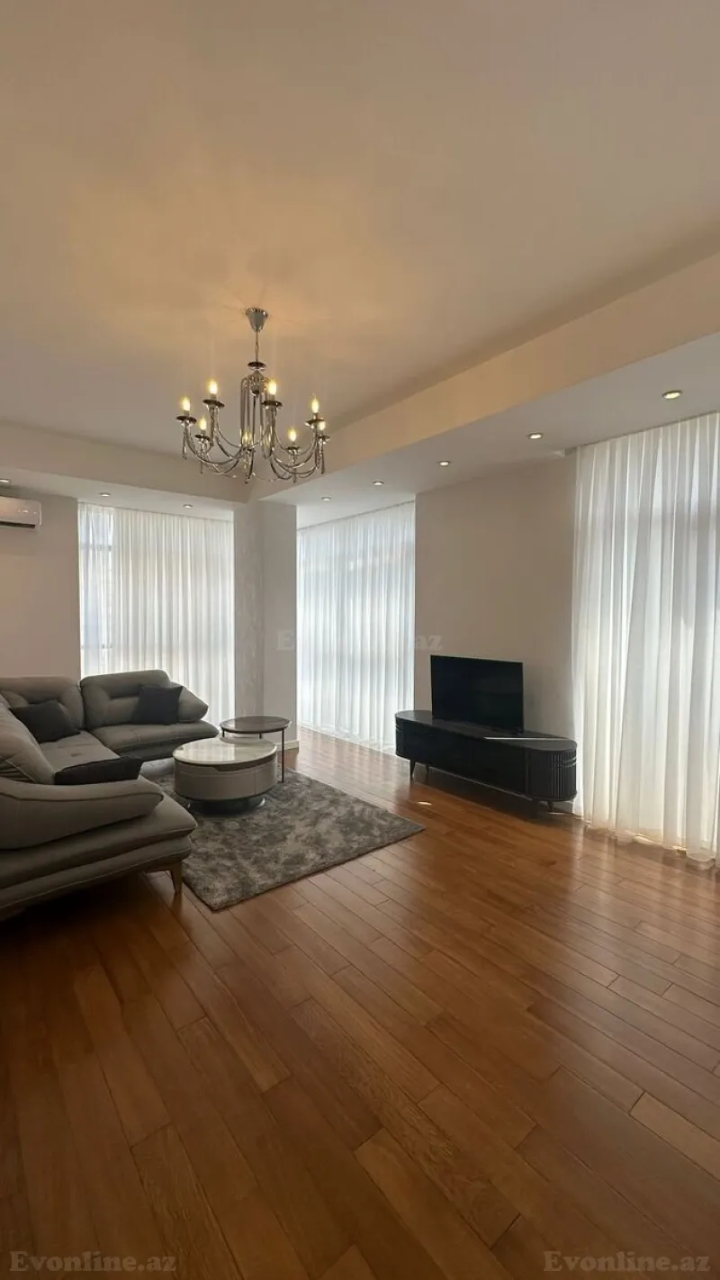 Kirayə verilir 2 otaqlı Mənzil Yeni tikili 80 m² Gənclik m.