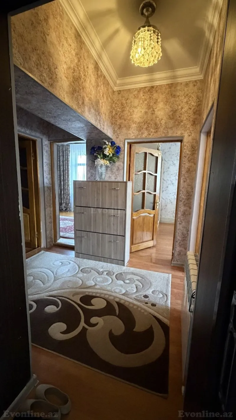 Satılır 5 otaqlı Mənzil Köhnə tikili 77 m² Binəqədi