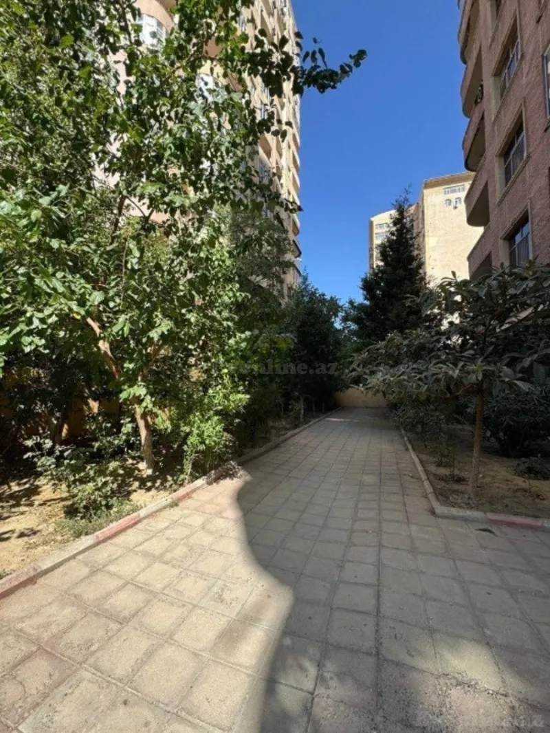 Satılır 4 otaqlı Mənzil Yeni tikili 161 m² 28 May m.