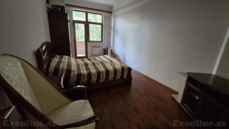 Satılır 4 otaqlı Mənzil Yeni tikili 161 m² 28 May m. - şəkil 2