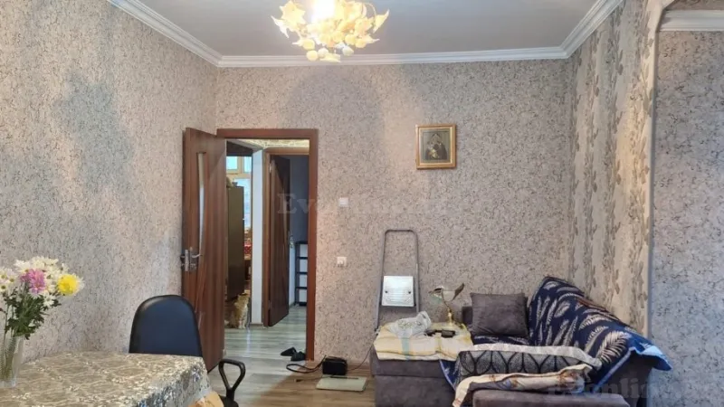Satılır 2 otaqlı Mənzil Köhnə tikili 60 m² Əhmədli
