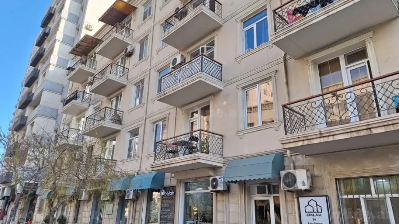 Satılır 3 otaqlı Mənzil Köhnə tikili 65 m² 28 May m. - şəkil 2
