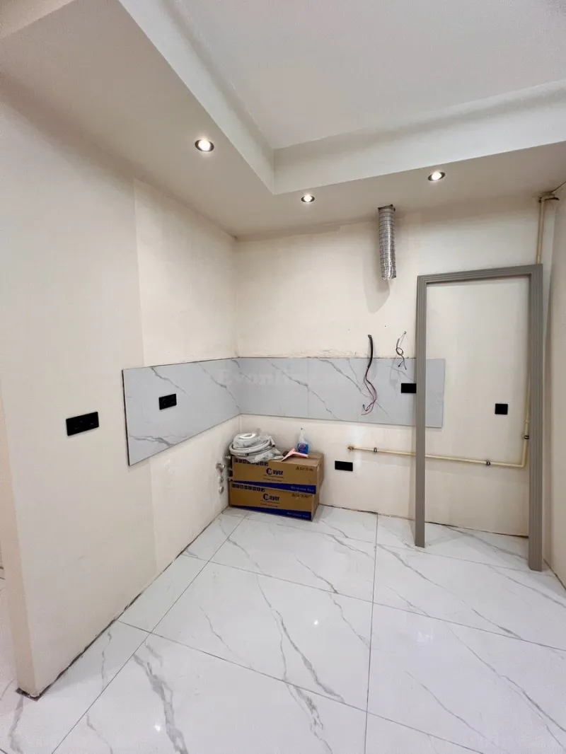 Satılır 2 otaqlı Mənzil Yeni tikili 70 m² İnşaatçılar m. - şəkil 12