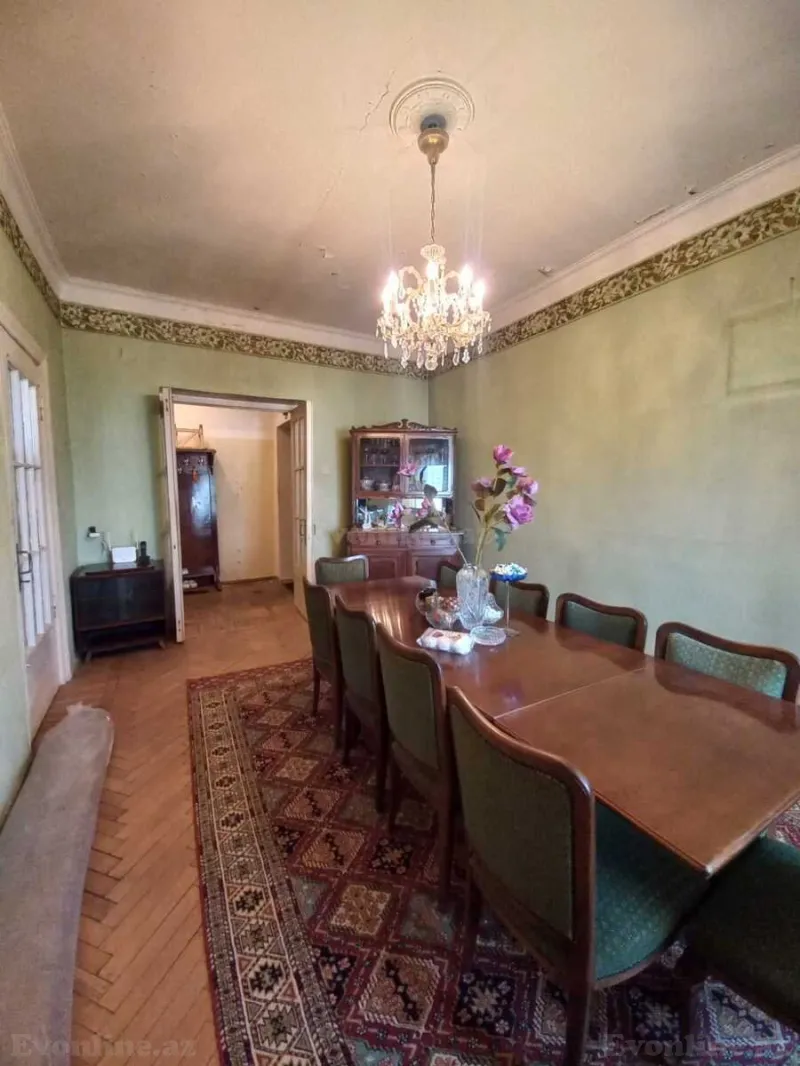 Satılır 3 otaqlı Mənzil Köhnə tikili 105 m² İçərişəhər m. - şəkil 3