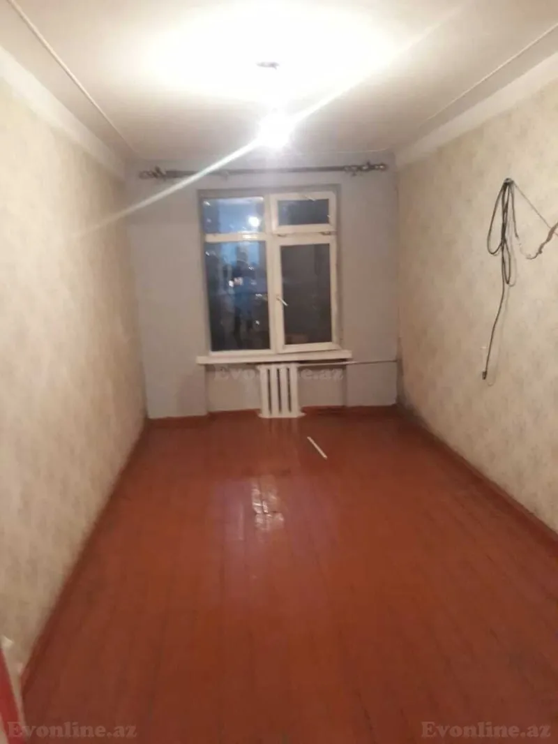 Satılır 3 otaqlı Mənzil Köhnə tikili 70 m² İnşaatçılar m. - şəkil 2