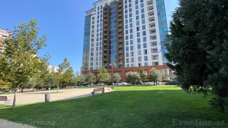 Satılır 4 otaqlı Mənzil Yeni tikili 160 m² Elmlər Akademiyası m.