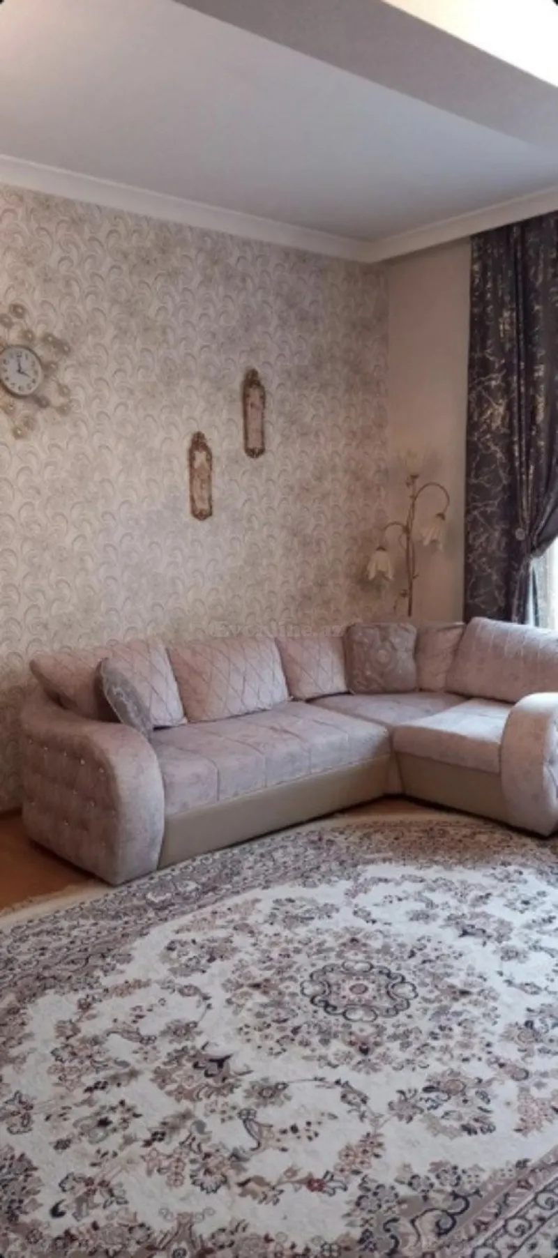 Bakı, Xəzər r., Binəda 4 otaqlı mənzil satılır