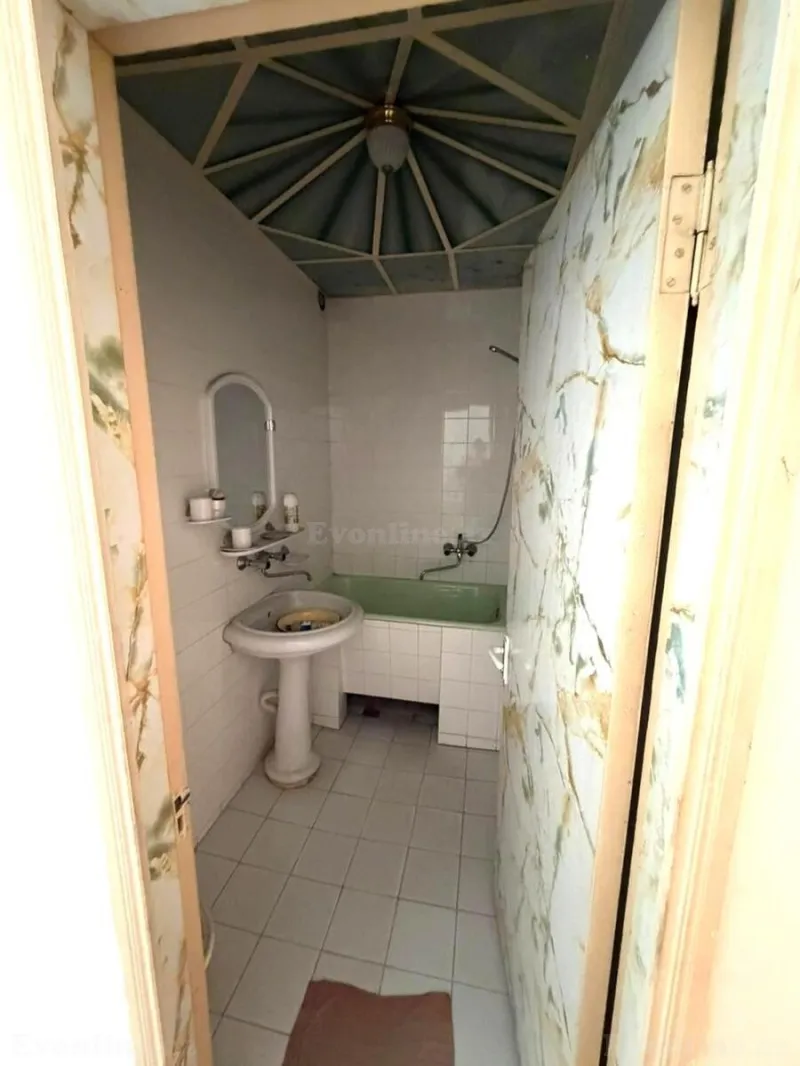 Satılır 4 otaqlı Mənzil Köhnə tikili 110 m² Yeni Yasamal - şəkil 12