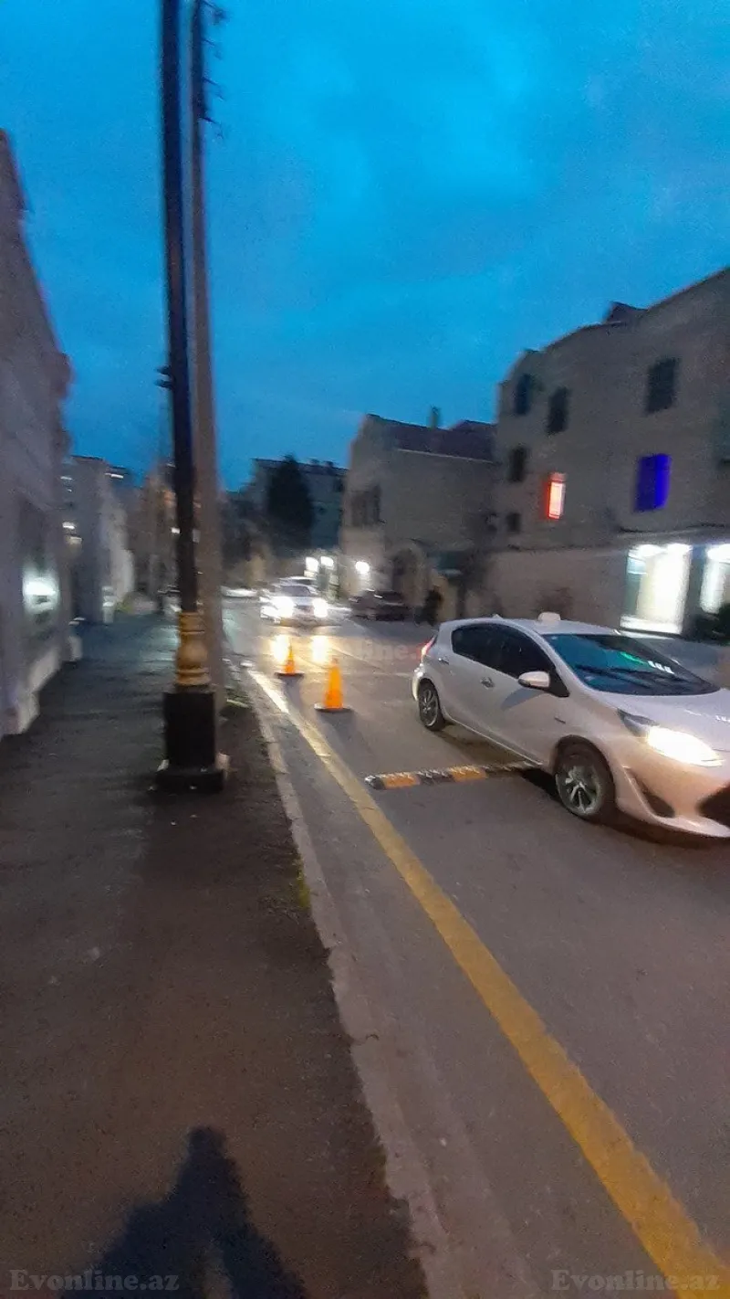 Satılır 2 otaqlı Mənzil Köhnə tikili 42 m² Gənclik m. - şəkil 3