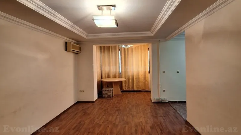 Satılır 2 otaqlı Mənzil Köhnə tikili 44 m² Yasamal