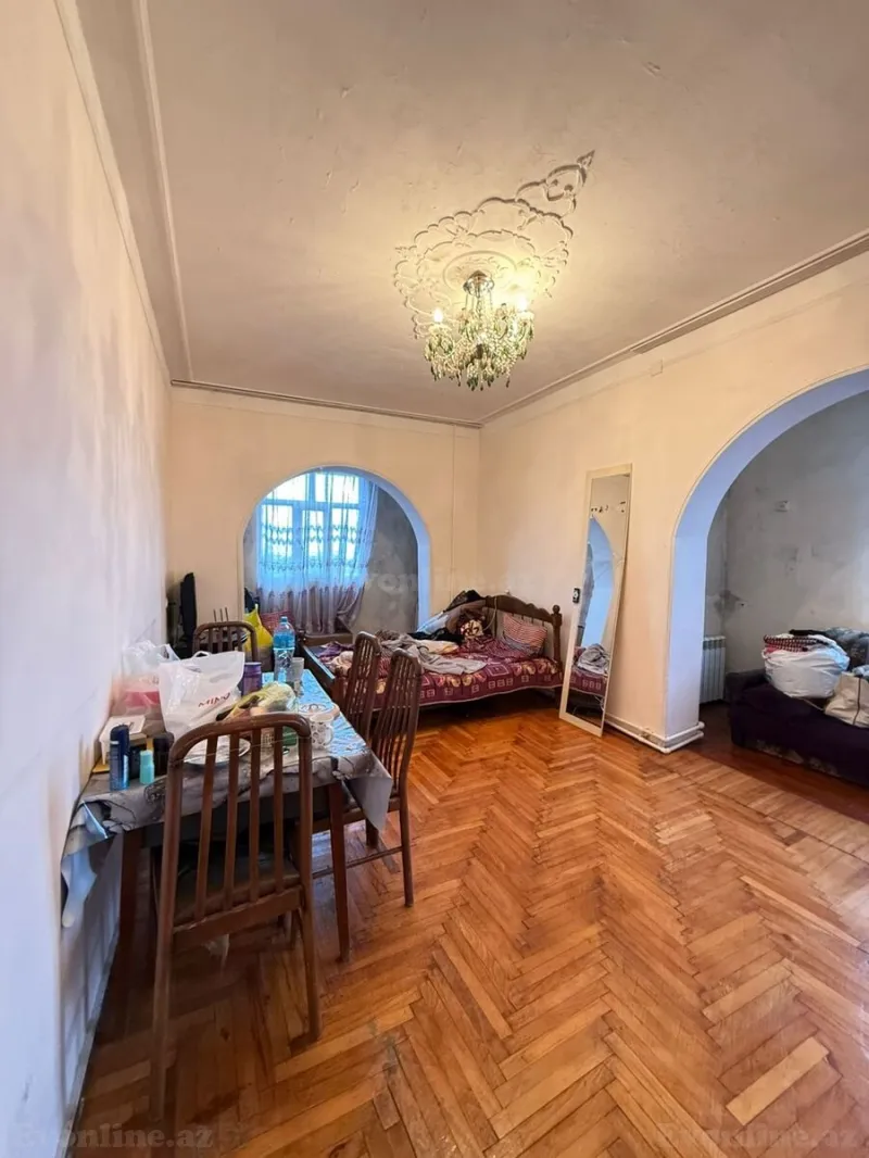 Satılır 1 otaqlı Mənzil Köhnə tikili 50 m² İnşaatçılar m. - şəkil 2