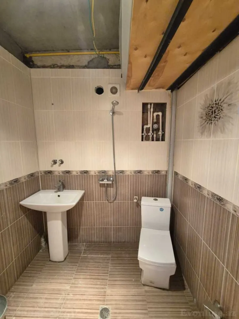 Satılır 2 otaqlı Mənzil Köhnə tikili 50 m² İnşaatçılar m. - şəkil 21