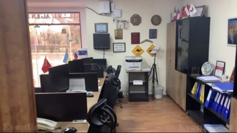 Satılır Ofis 100 m² Nərimanov r. - şəkil 3