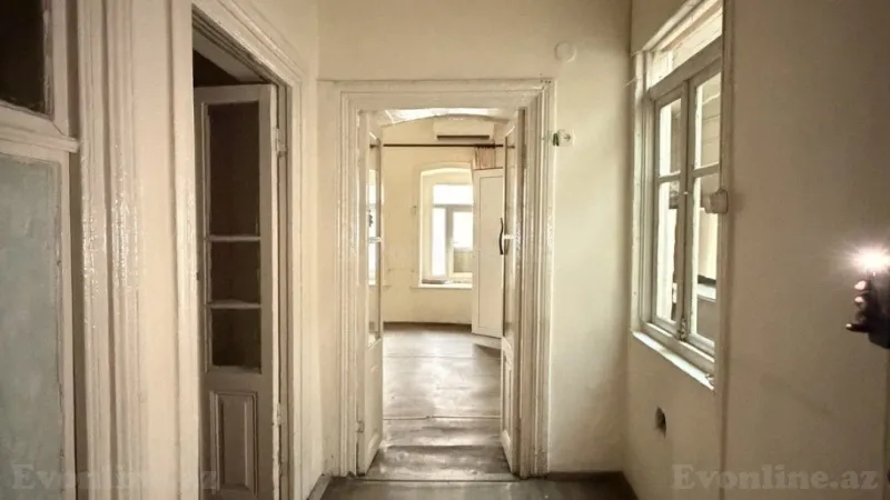 Satılır 2 otaqlı Mənzil Köhnə tikili 50 m² Sahil m. - şəkil 9