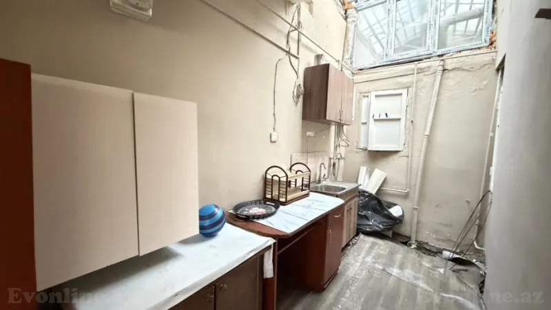 Satılır 2 otaqlı Mənzil Köhnə tikili 50 m² Sahil m. - şəkil 14