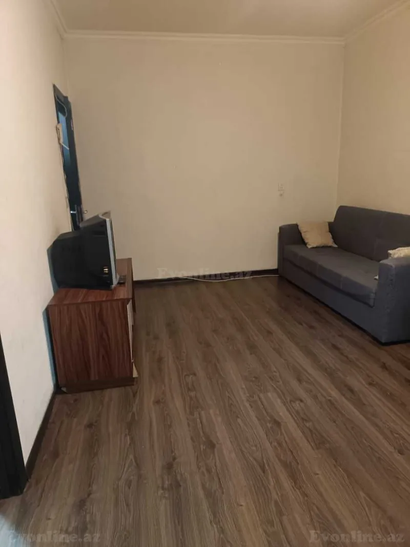 Kirayə verilir 2 otaqlı Mənzil Köhnə tikili 30 m² 4-cü mikrorayon - şəkil 7