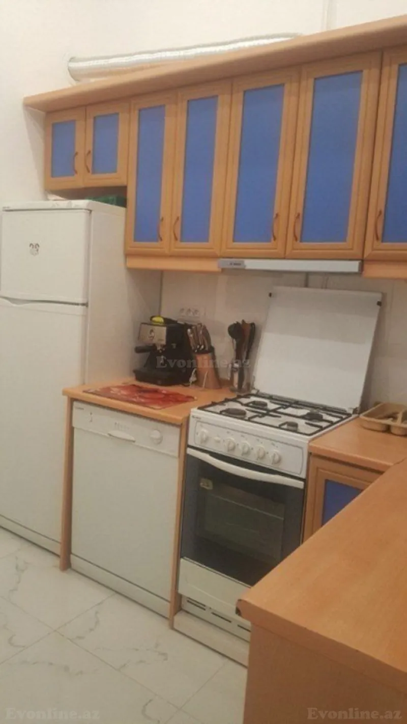 Kirayə verilir 2 otaqlı Mənzil Köhnə tikili 85 m² Sahil m. - şəkil 19