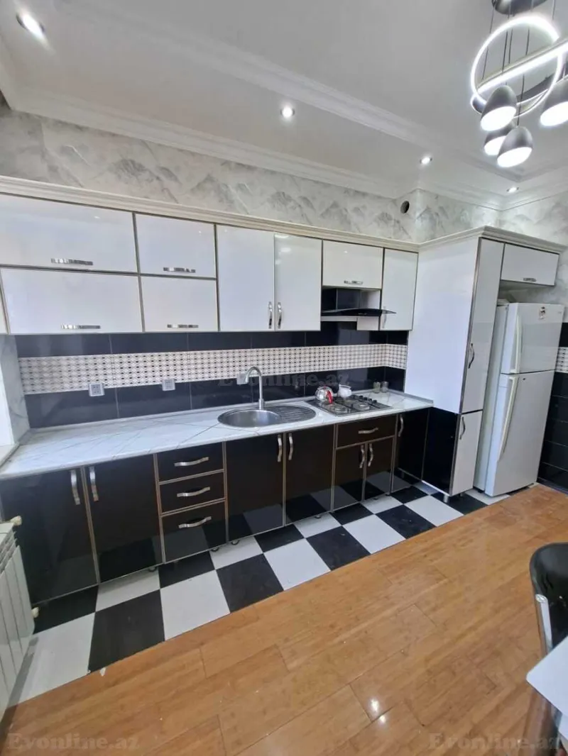 Satılır 2 otaqlı Mənzil Köhnə tikili 65 m² Gənclik m. - şəkil 6