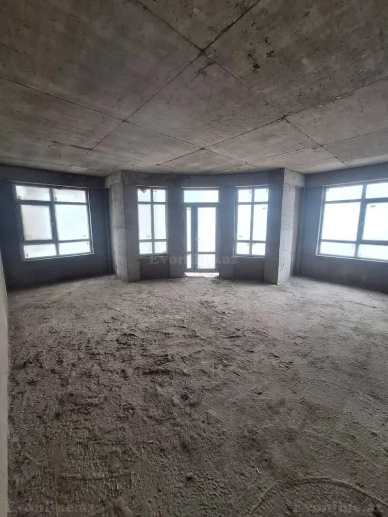 Satılır 3 otaqlı Mənzil Yeni tikili 158 m² 8 Noyabr m.