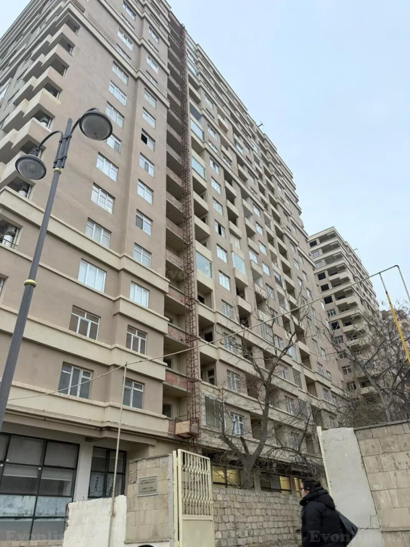 Satılır 3 otaqlı Mənzil Yeni tikili 136 m² Yasamal