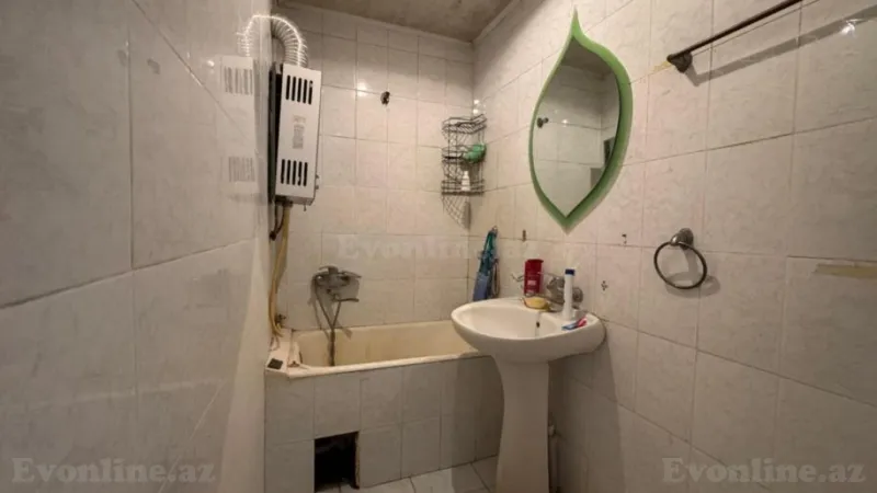 Satılır 2 otaqlı Mənzil Köhnə tikili 65 m² Xətai r. - şəkil 8