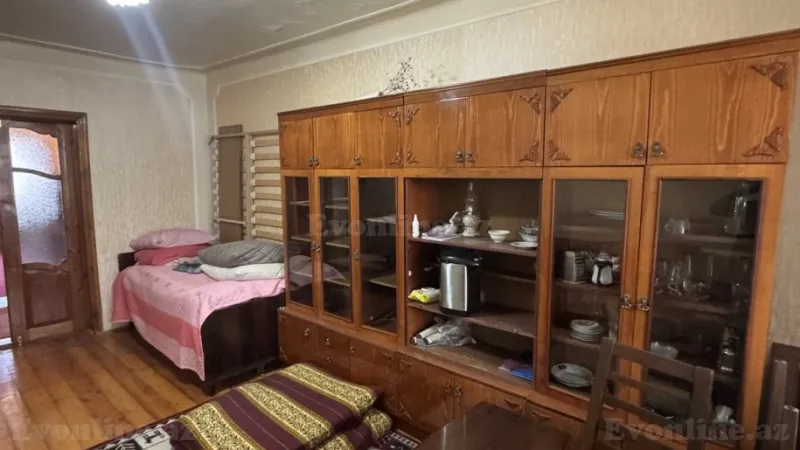 3 otaqlı Mənzil 75 m² Gəncə Satılır