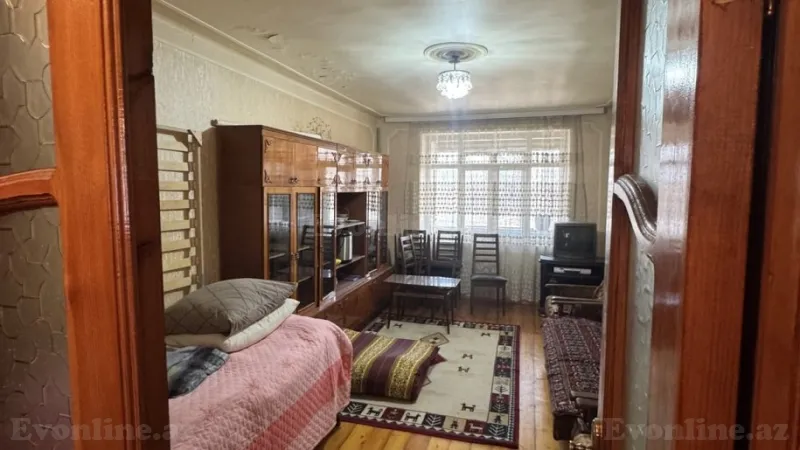 Satılır 3 otaqlı Mənzil Köhnə tikili 75 m² Gəncə - şəkil 2
