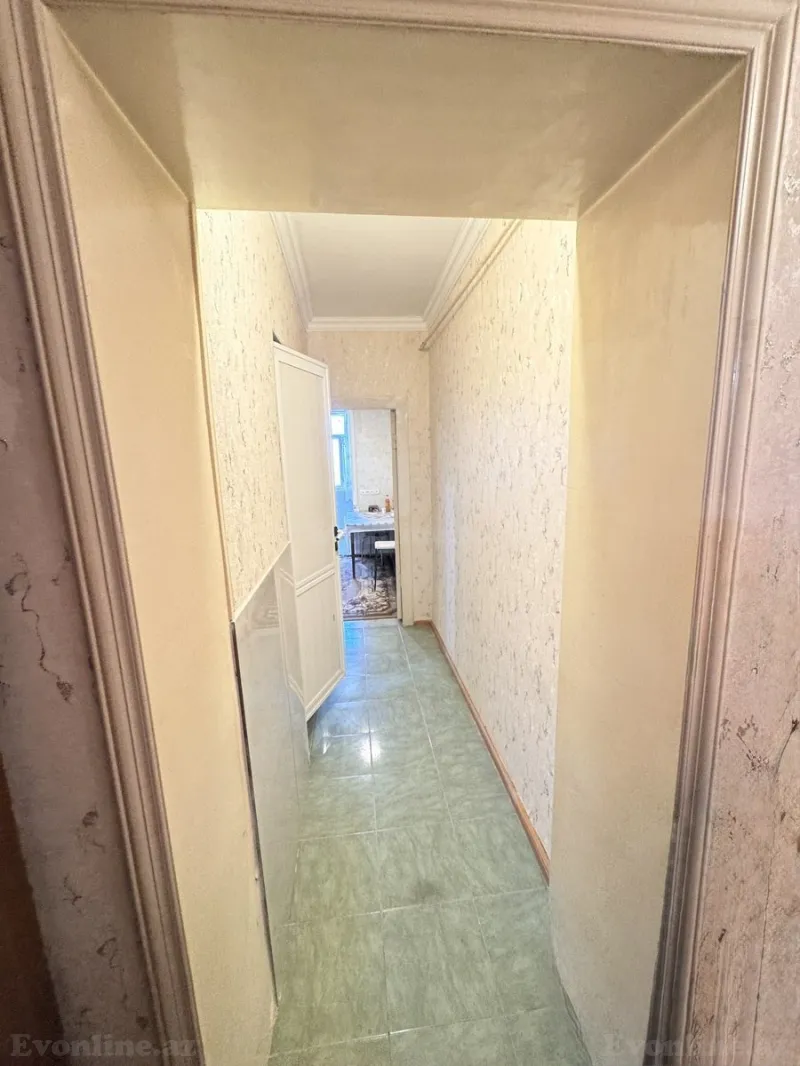 Satılır 3 otaqlı Mənzil Köhnə tikili 75 m² Gəncə - şəkil 3