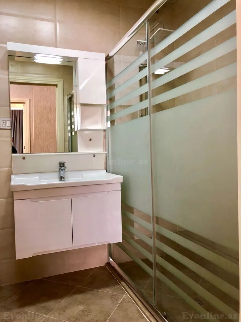 Satılır 2 otaqlı Mənzil Yeni tikili 66 m² Memar Əcəmi m. - şəkil 4