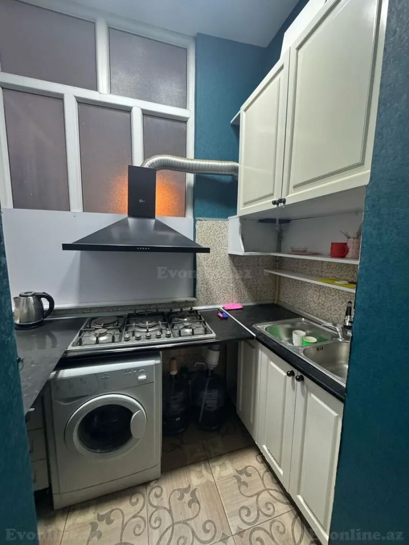 Satılır 2 otaqlı Mənzil Köhnə tikili 90 m² İçərişəhər m. - şəkil 17