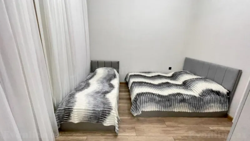 Kirayə verilir 2 otaqlı Mənzil Köhnə tikili 35 m² 28 May m.