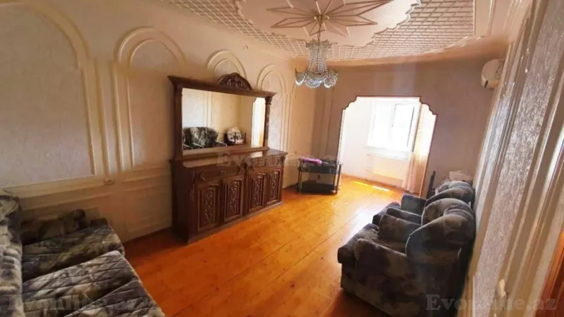 Satılır 4 otaqlı Mənzil Köhnə tikili 100 m² Yasamal r. - şəkil 2